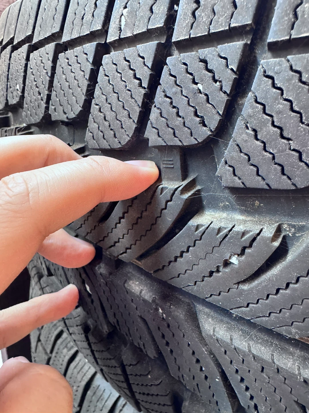 275/60R20 Truck Winter Tires, Royal Snow brand - photo 2