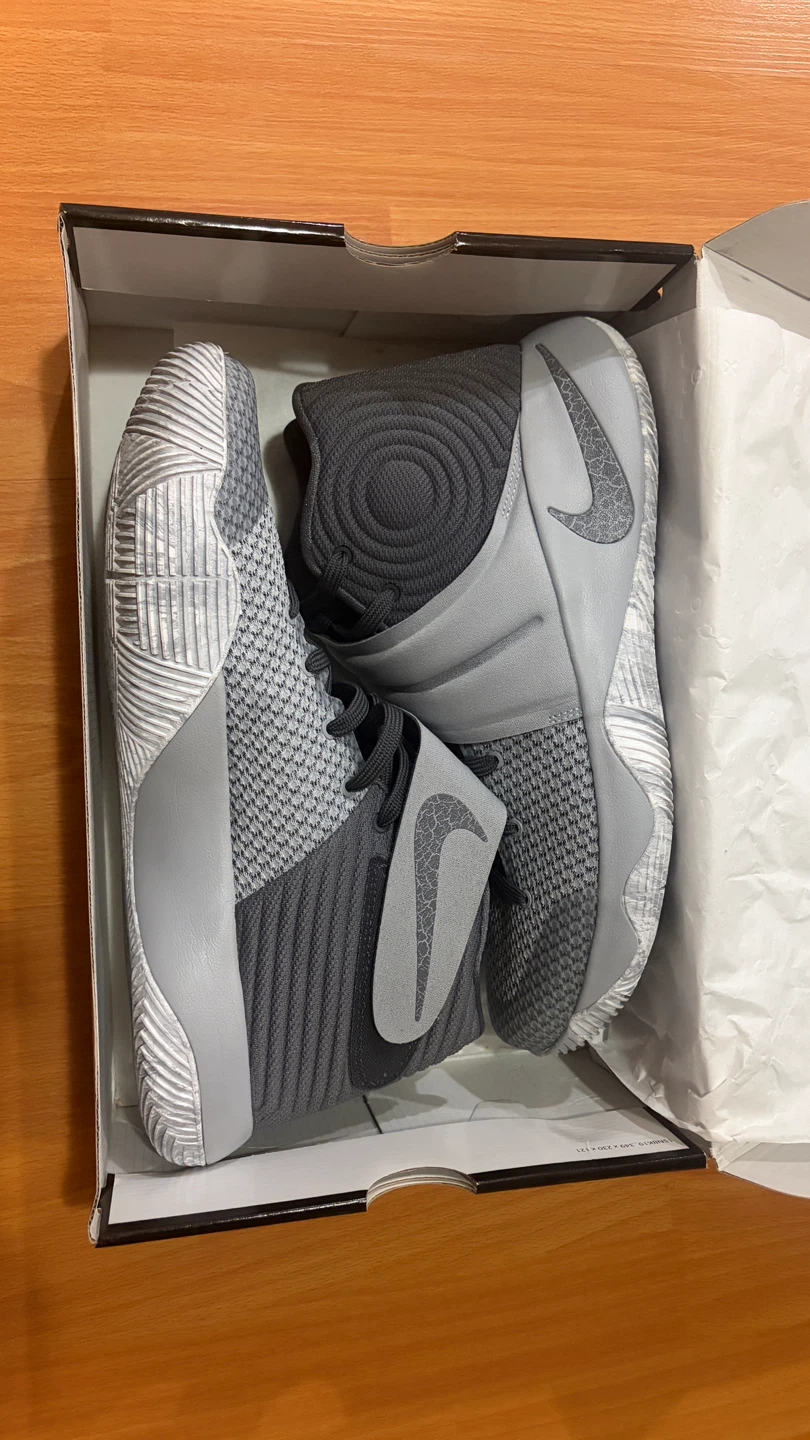 Nike Kyrie 2 Wolf Grey Basketball Shoes
