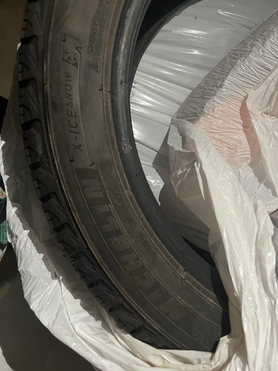 Set of 4 Michelin X-Ice Snow Tires 205/55R17 - photo 4