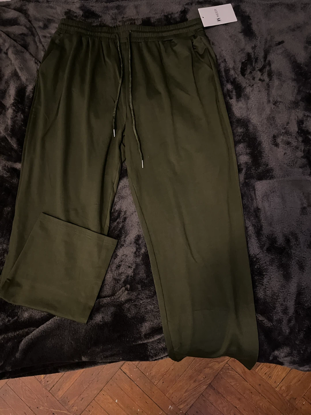 NEER Olive Green Joggers Size large - photo 3