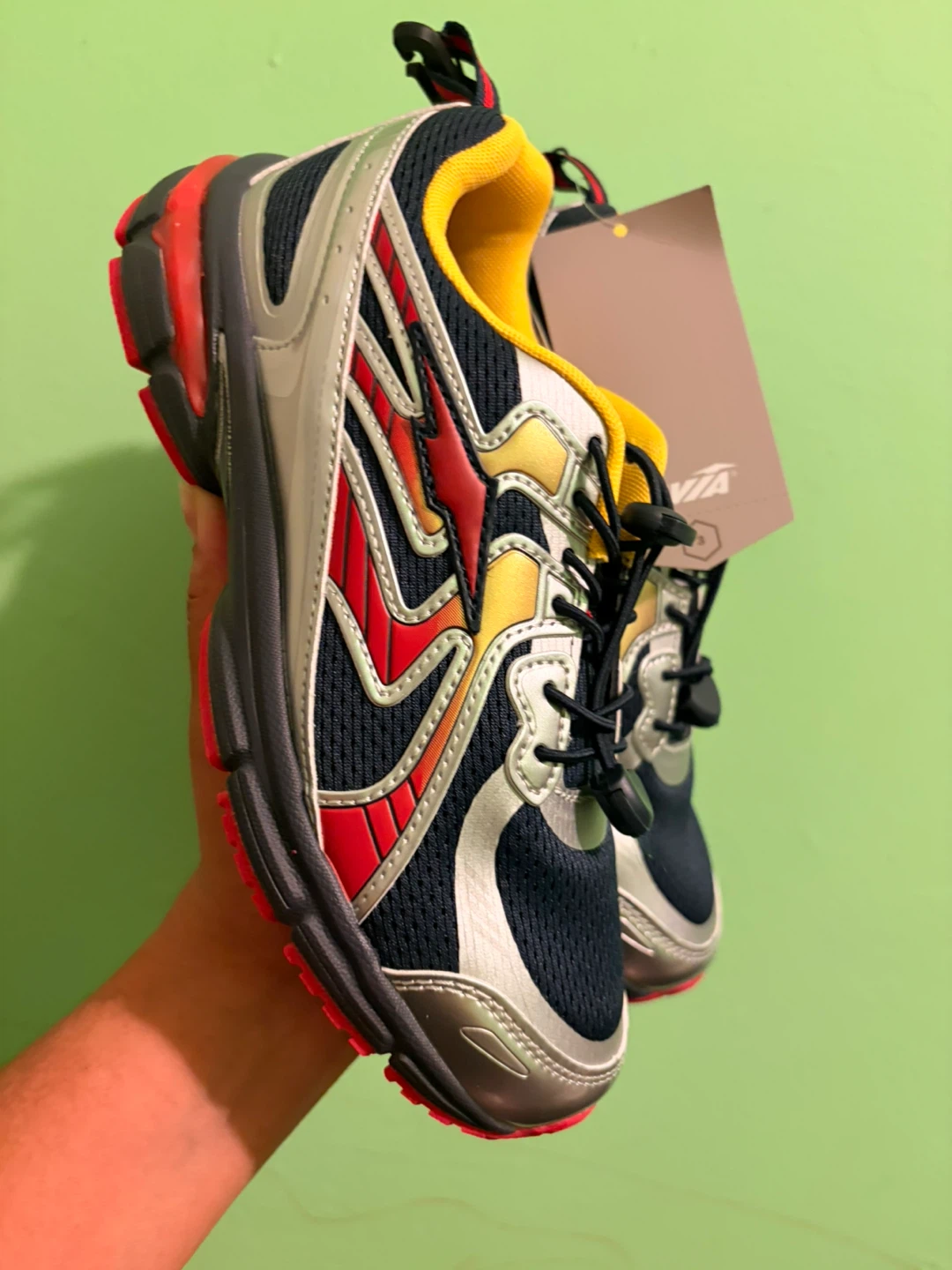 New Avia Shoes Size 3 - photo 2