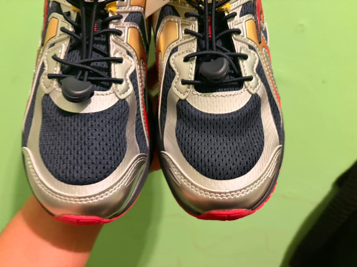 New Avia Shoes Size 3 - photo 3