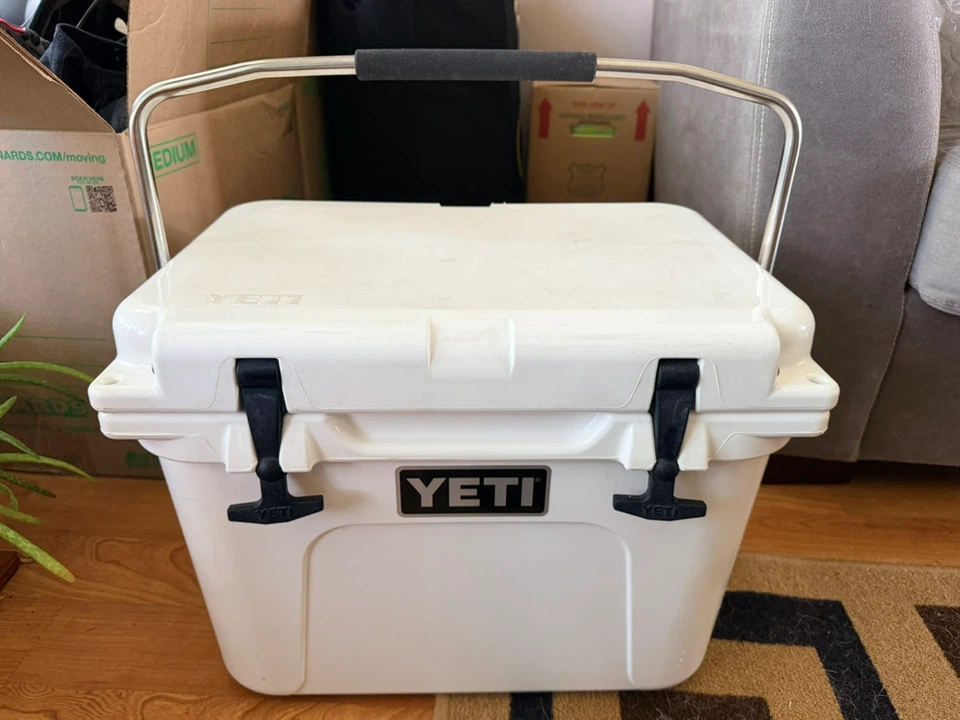 Yeti Roadie 20 Cooler