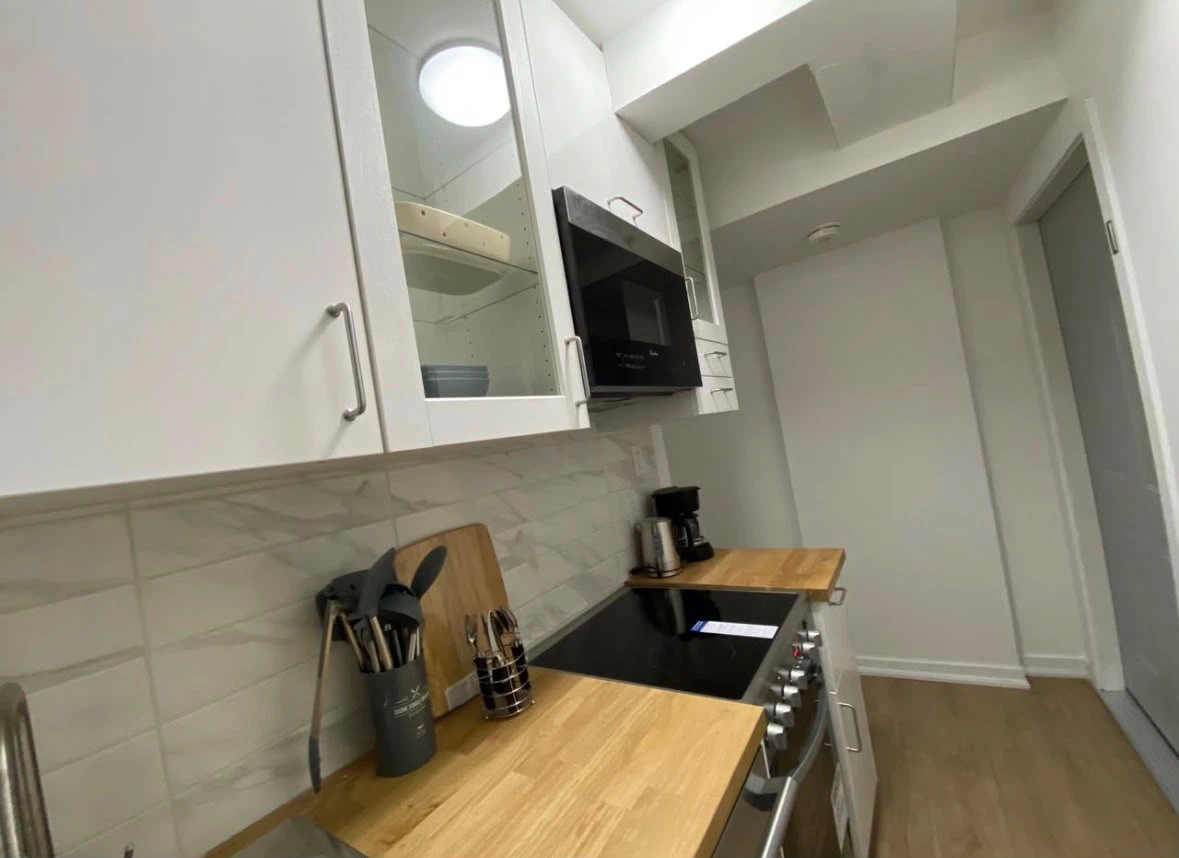 Apartment for Rent in Toronto - photo 4