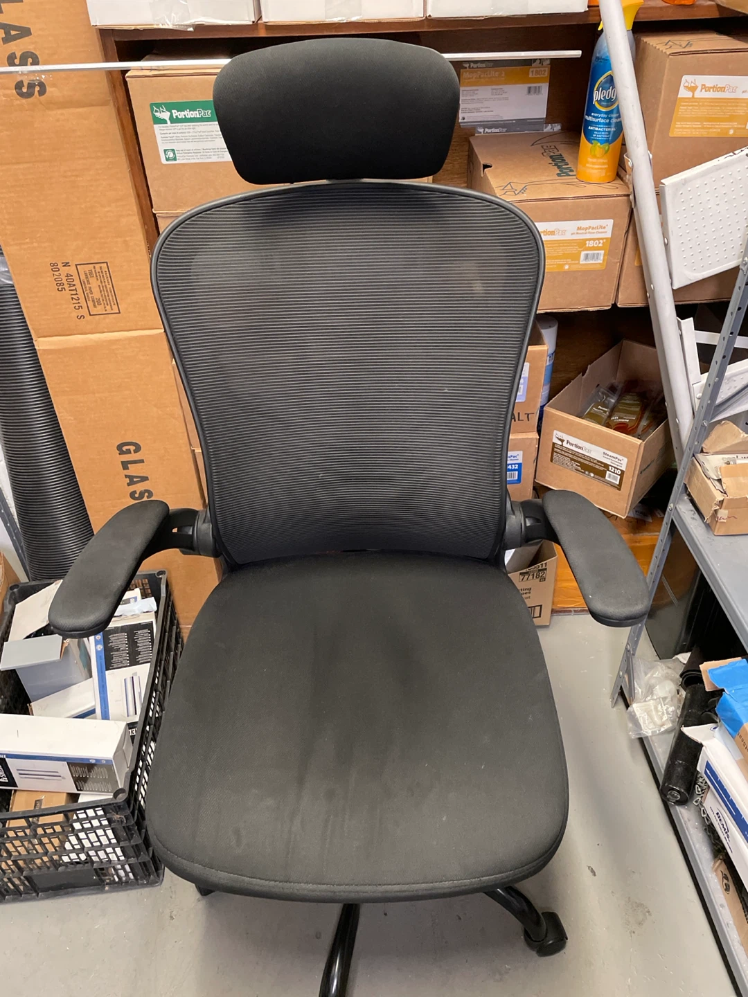 Black Ergonomic Mesh Office Chair - photo 2