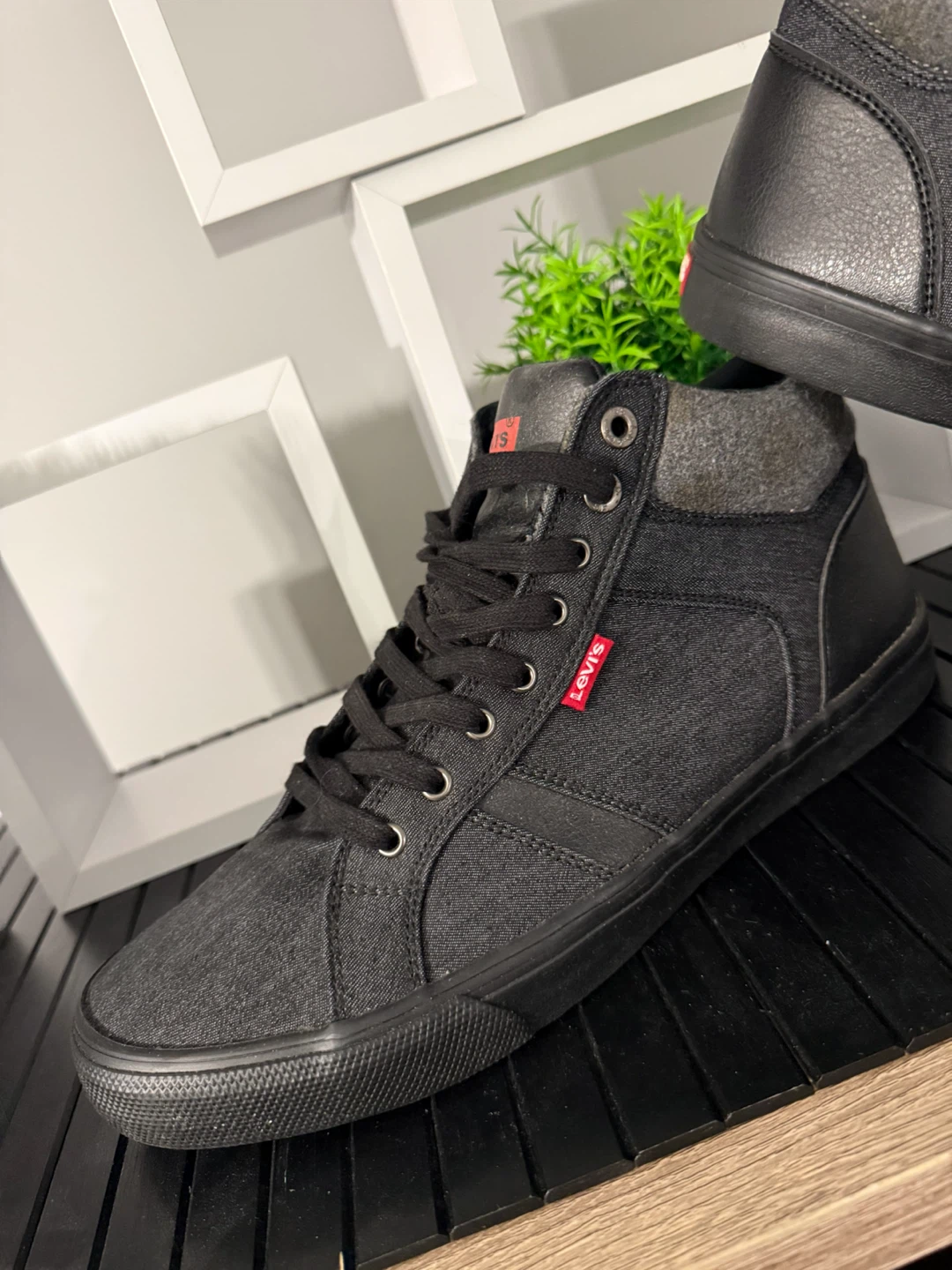 BRAND NEW Levi's Men's High-Top Canvas Sneakers (BLK-Size 12) - photo 2