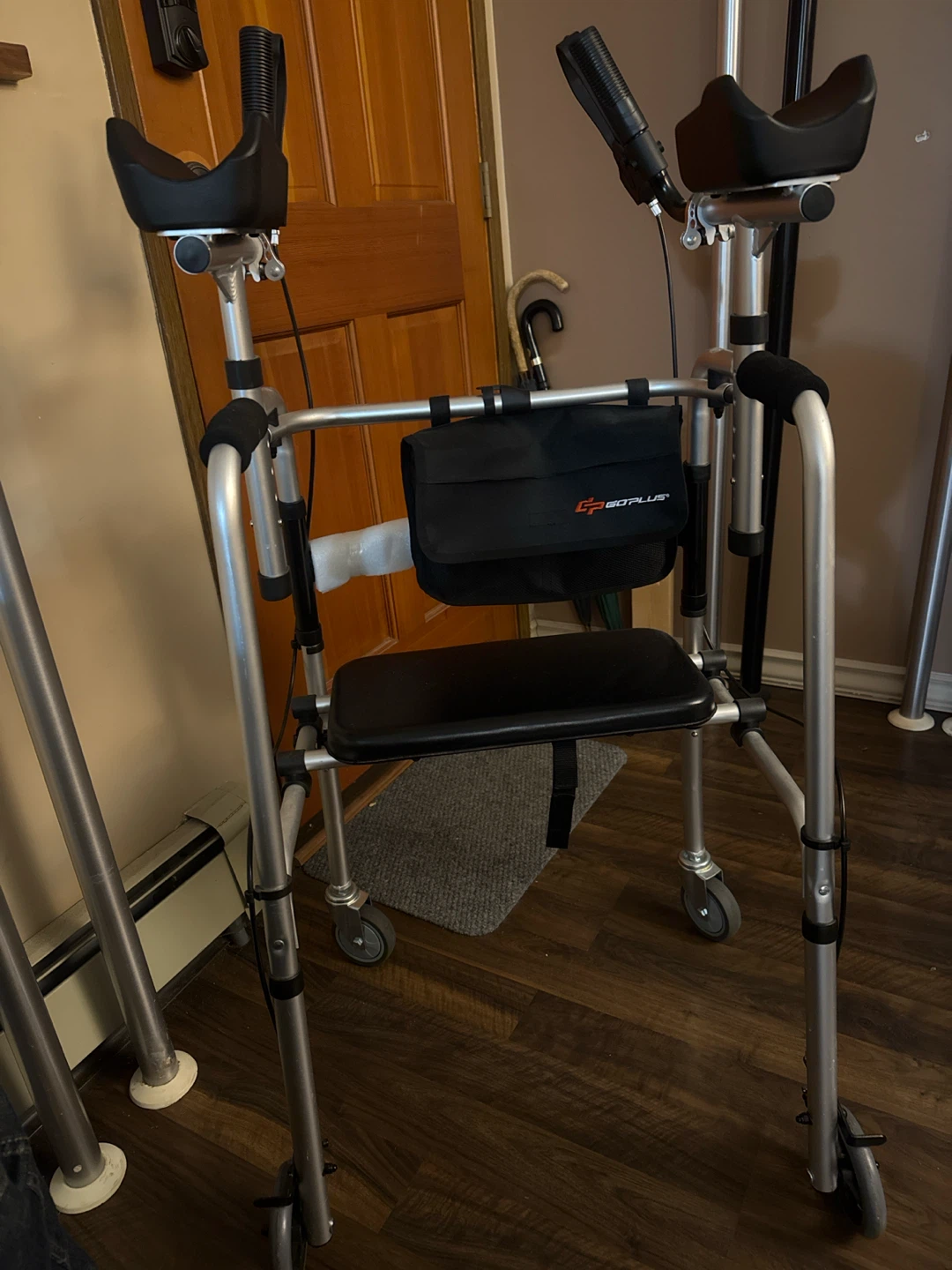 Goplus Upright Walker with Seat and Forearm Support