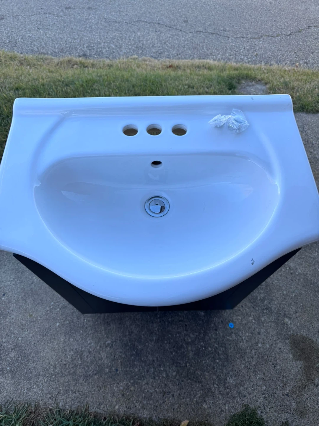 Magick Woods 24” Bathroom Vanity Ceramic Sink – Black Cabinet - photo 2