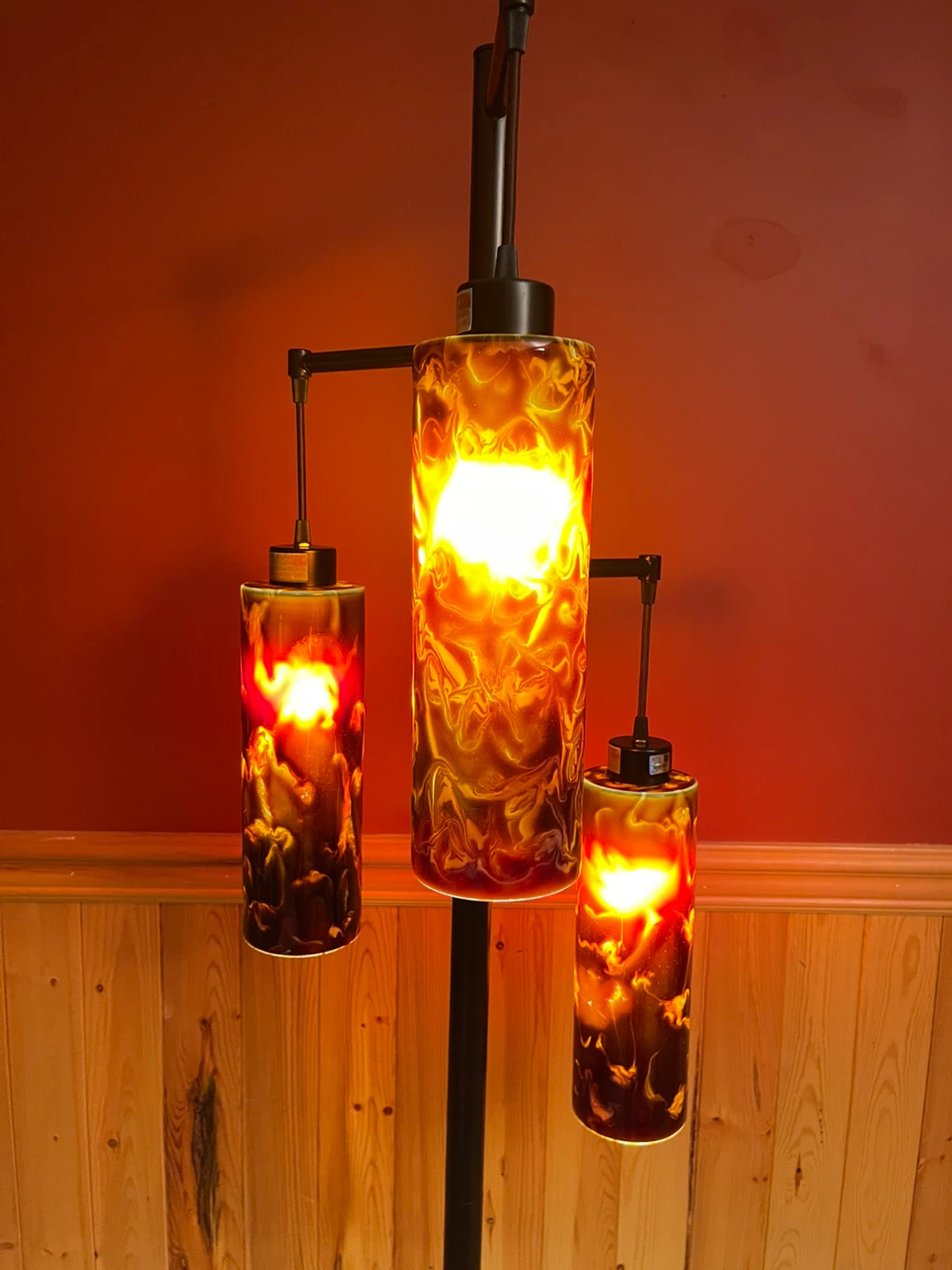 A beautiful 3-shade stained glass floor lamp - photo 2