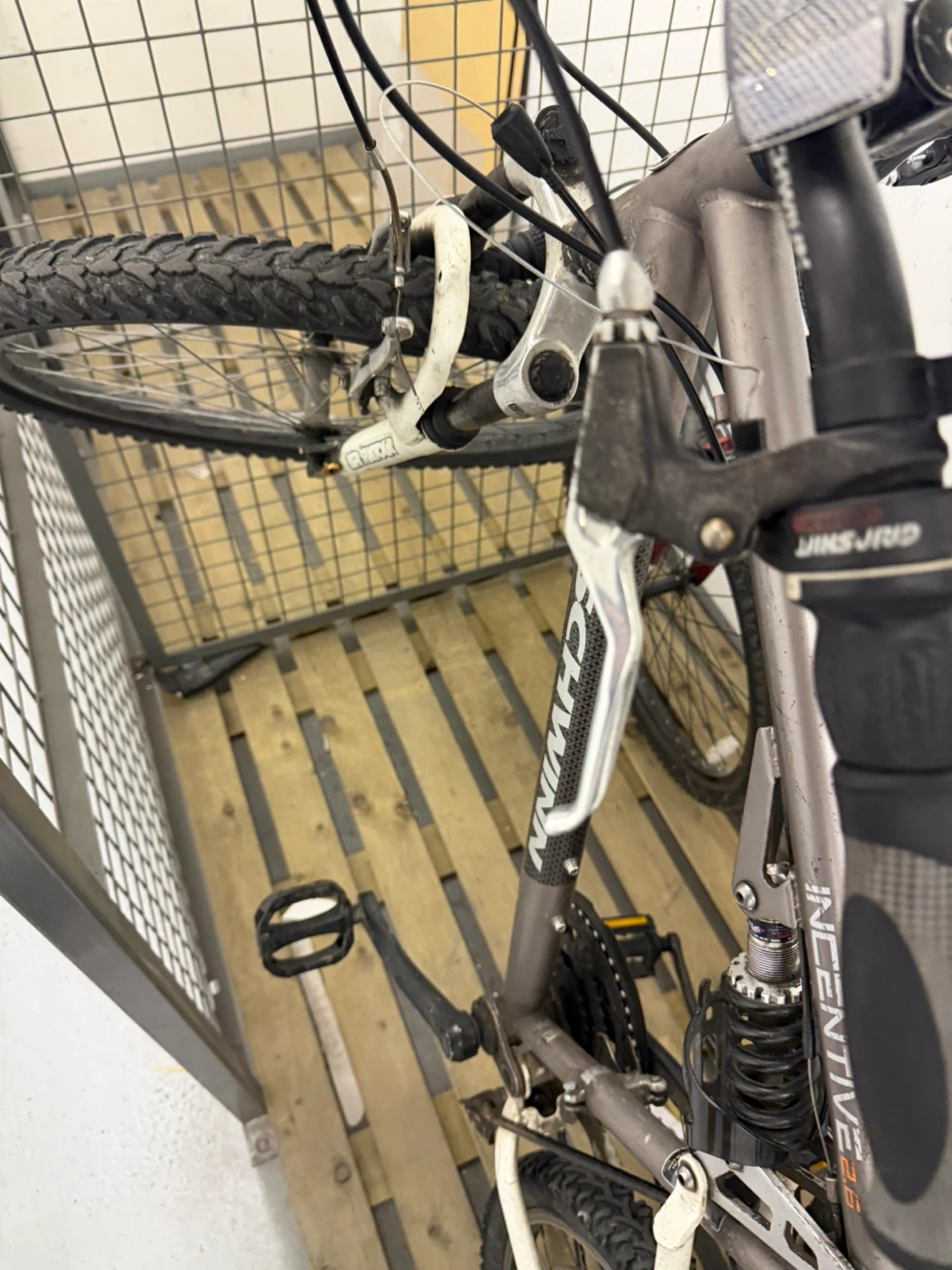 Schwinn Incentive 2.6 Mountain Bike - photo 2