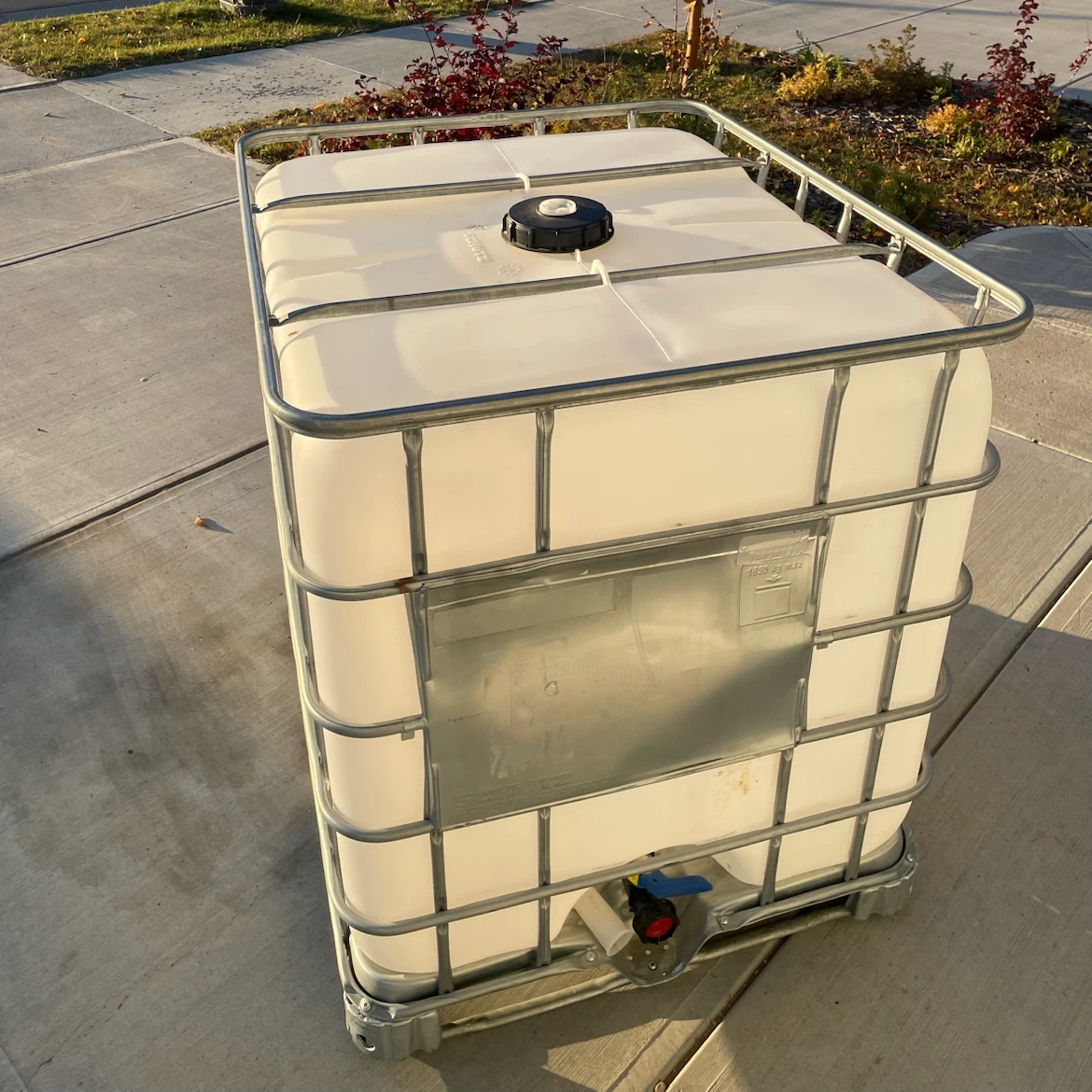 IBC Tote Water Tank 1000L - photo 2