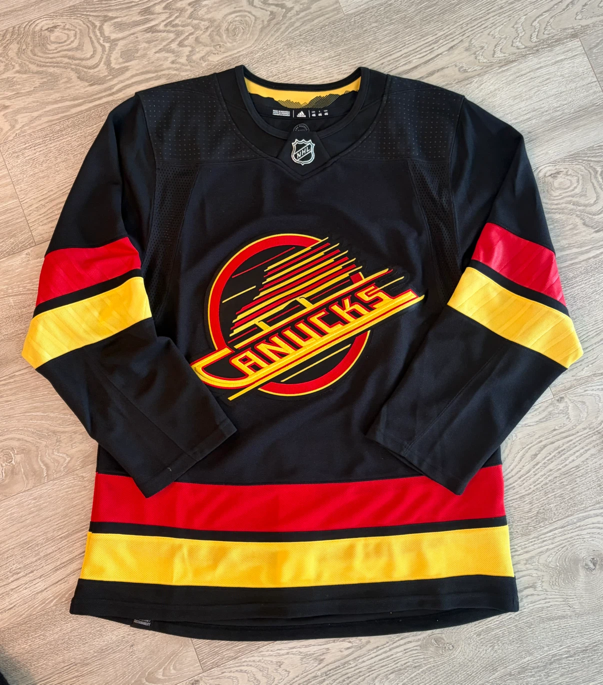 Vancouver Canucks Adidas NHL Hockey Jersey