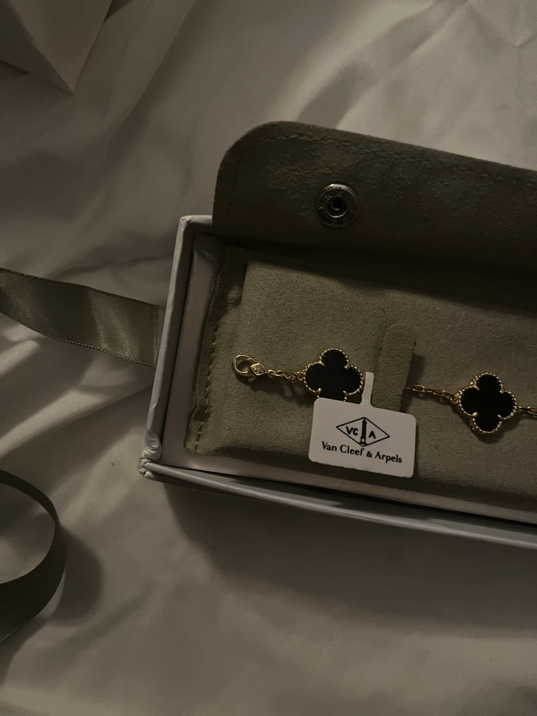 Van Cleef & Arpels Vintage Alhambra Bracelet - photo 3