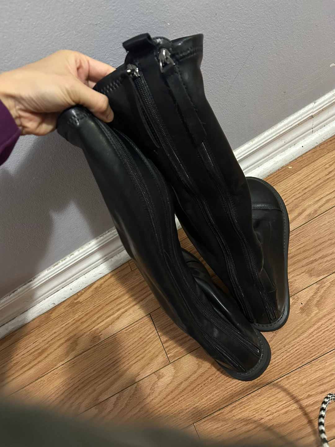 Black Knee-High Boots women Size 8 - photo 3