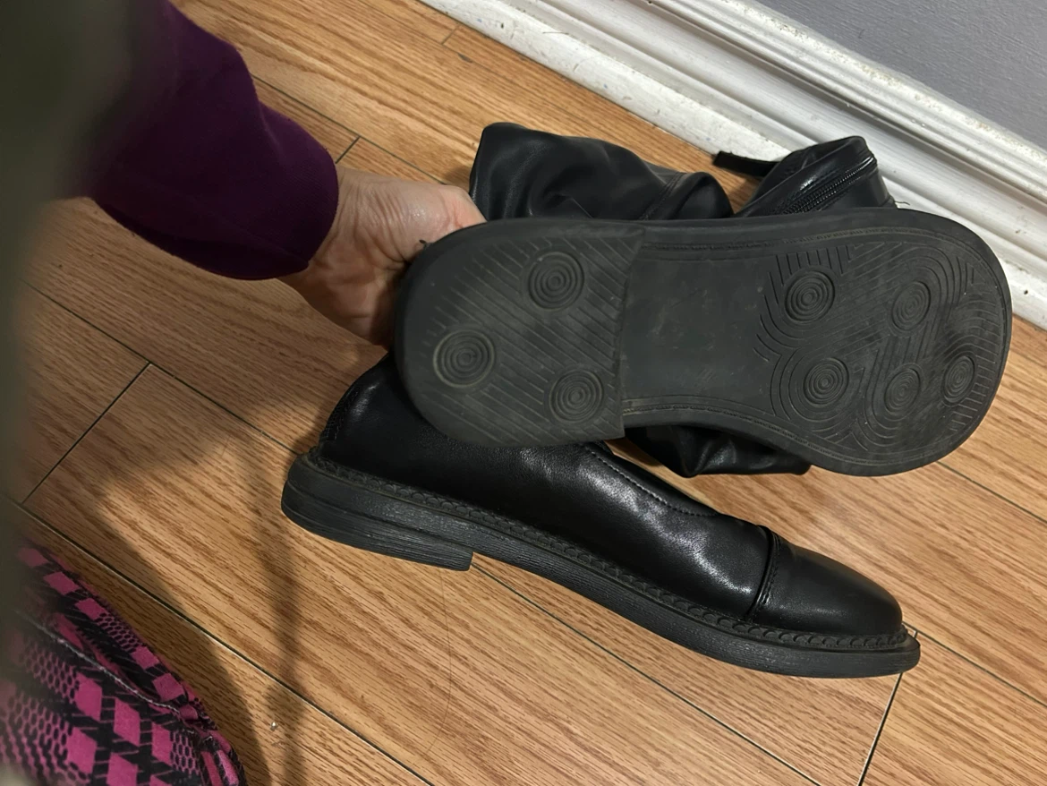 Black Knee-High Boots women Size 8 - photo 5