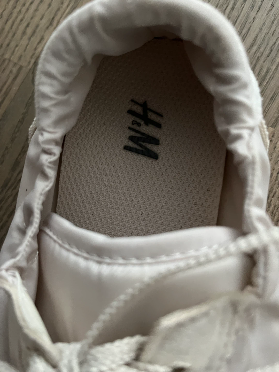 H&M Women's Off-White Sneakers Size 8 - photo 4