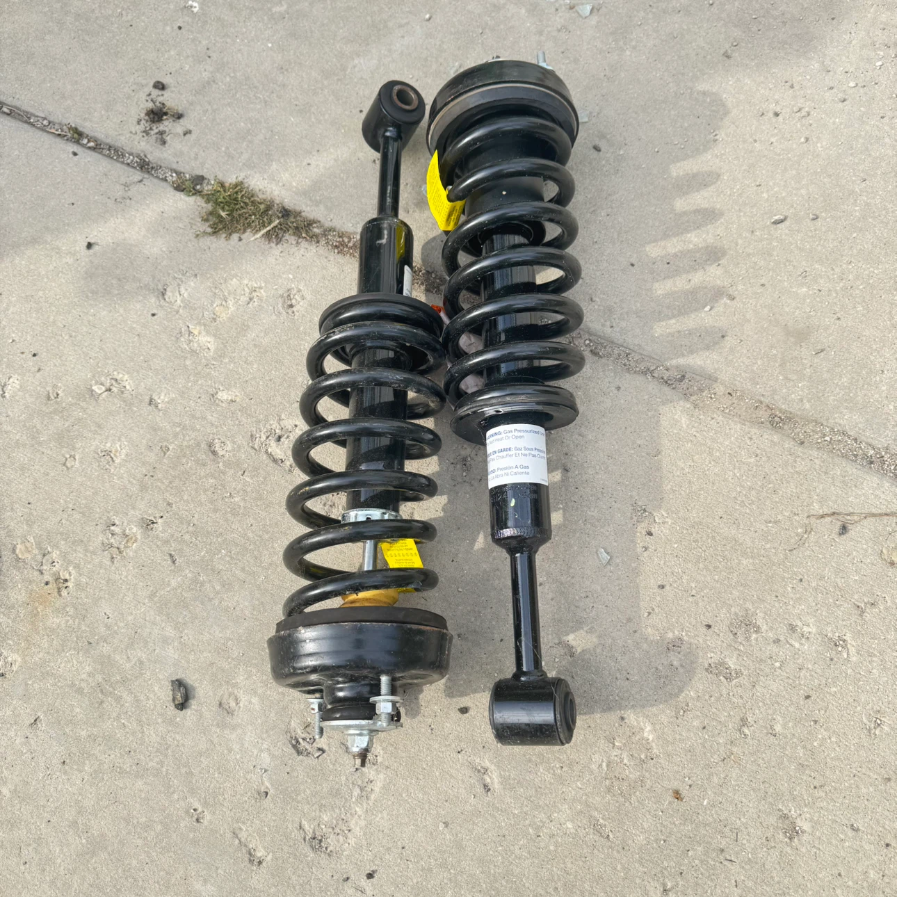 Set of Two Automotive Strut Assemblies - photo 2