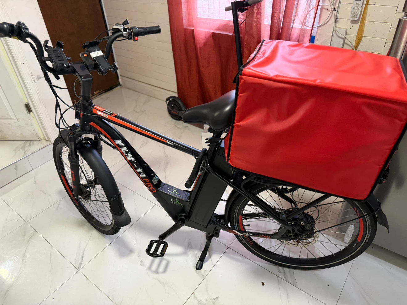 Fly-11 Pro E-bike with Delivery bag