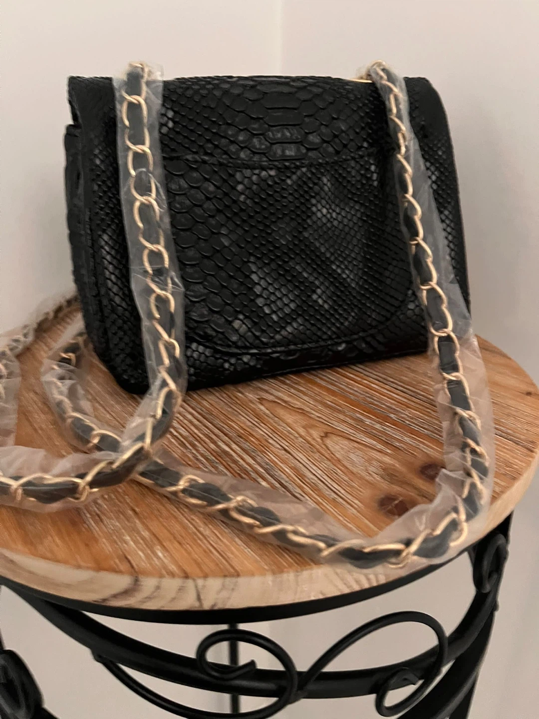 Black Snakeskin Pattern Shoulder Bag - photo 2