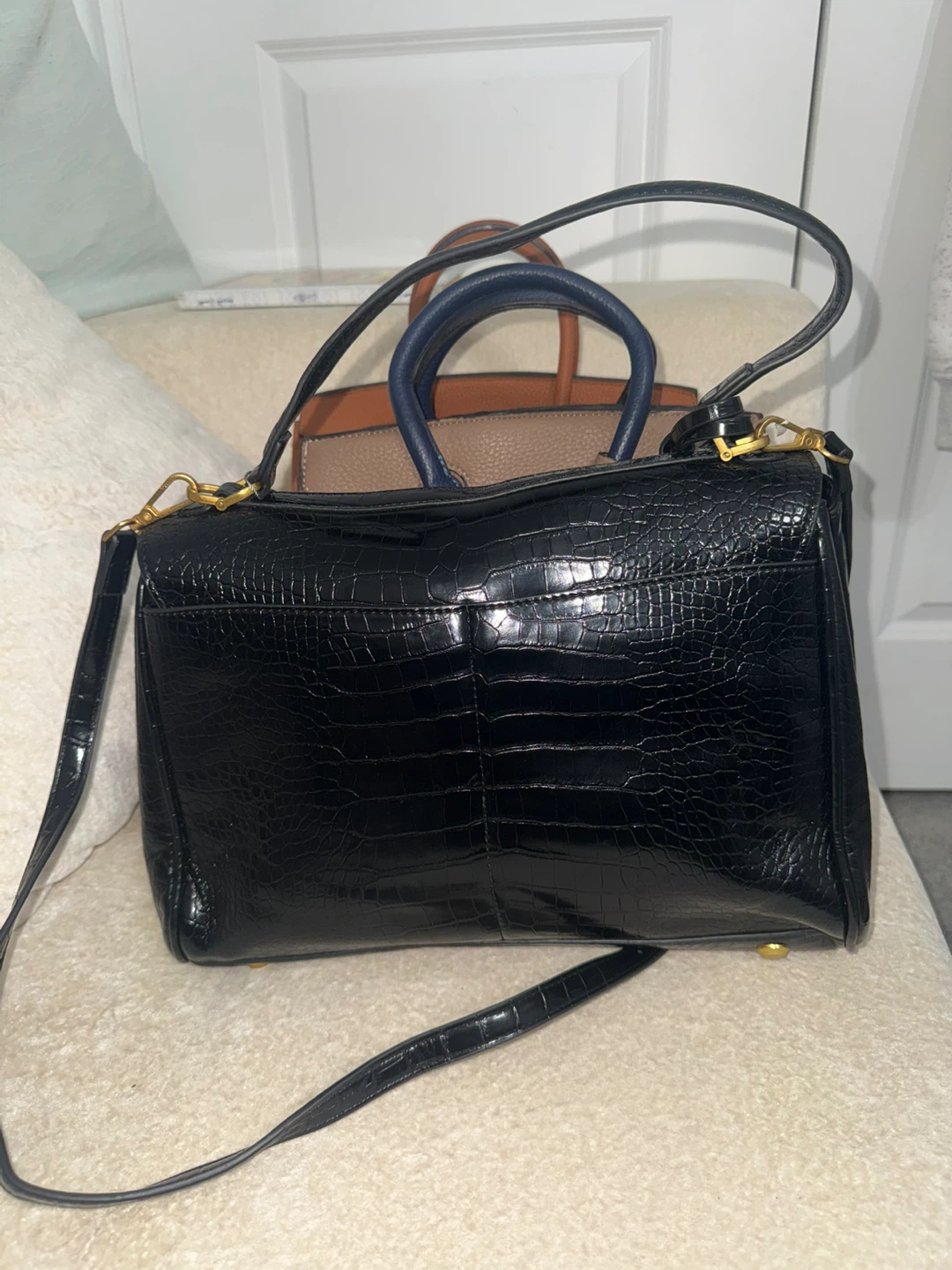 CK Black Croc Pattern Laptop/Handbag - photo 2
