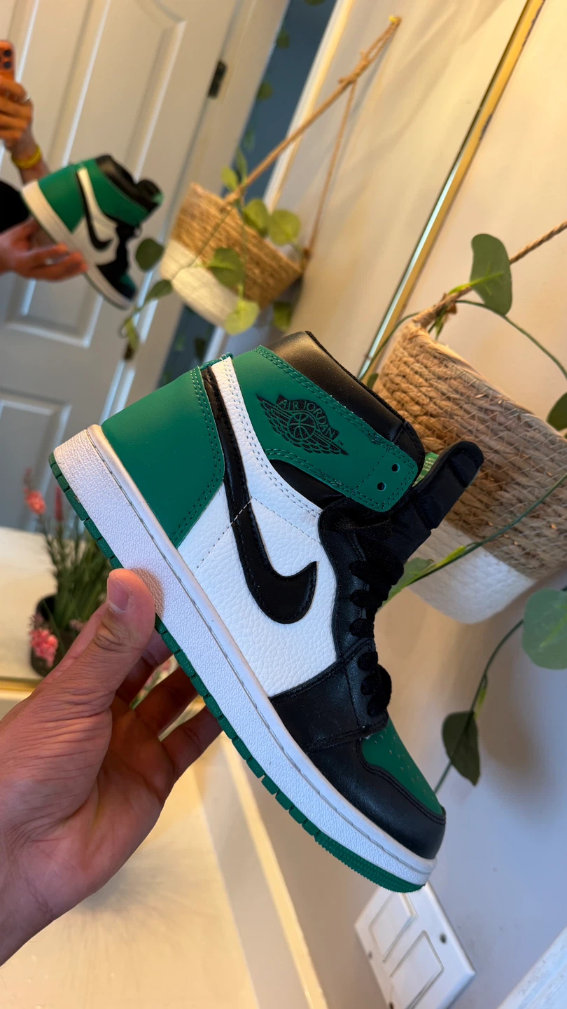 Nike Air Jordan 1 High Pine Green