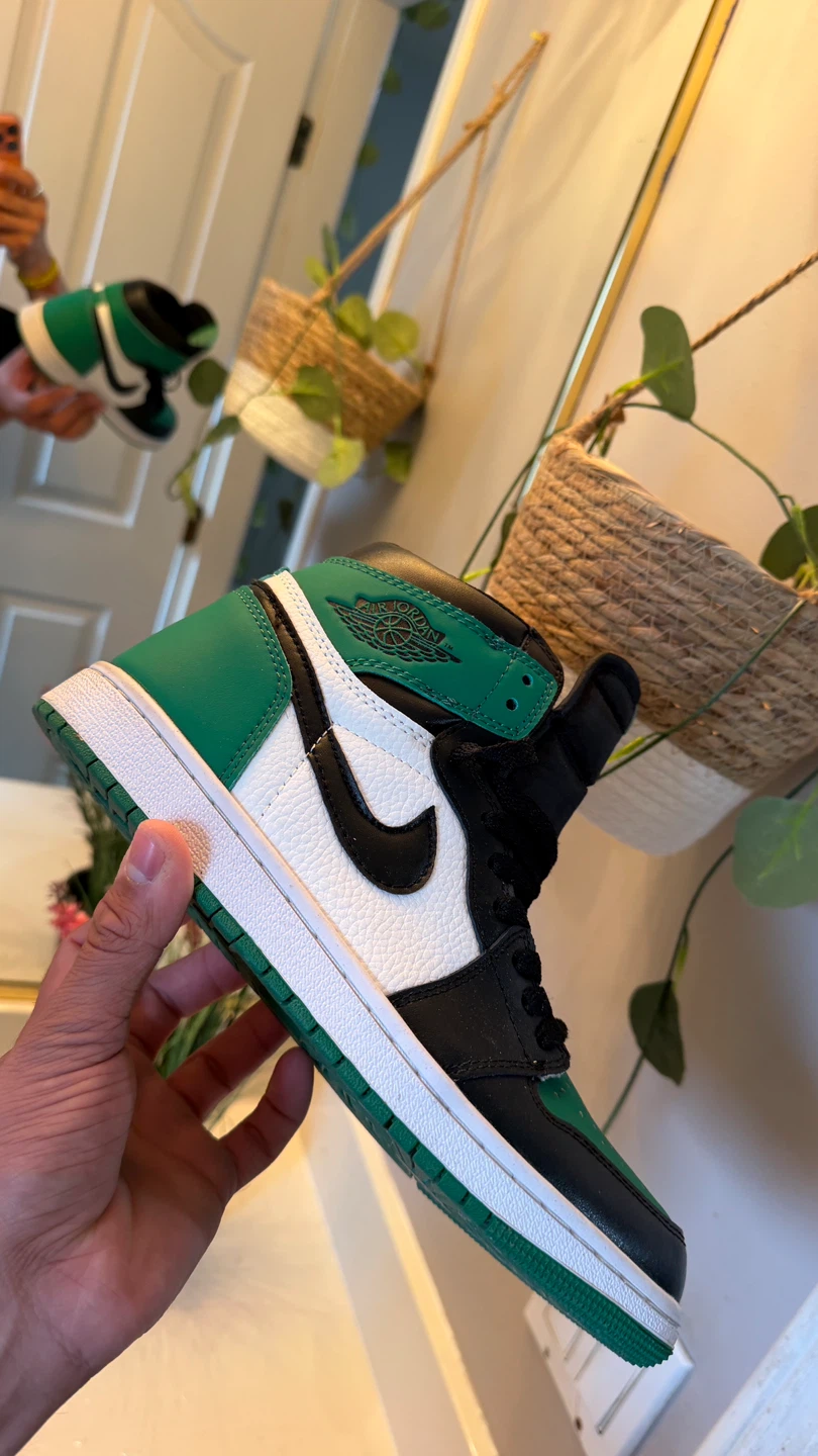 Nike Air Jordan 1 High Pine Green - photo 2