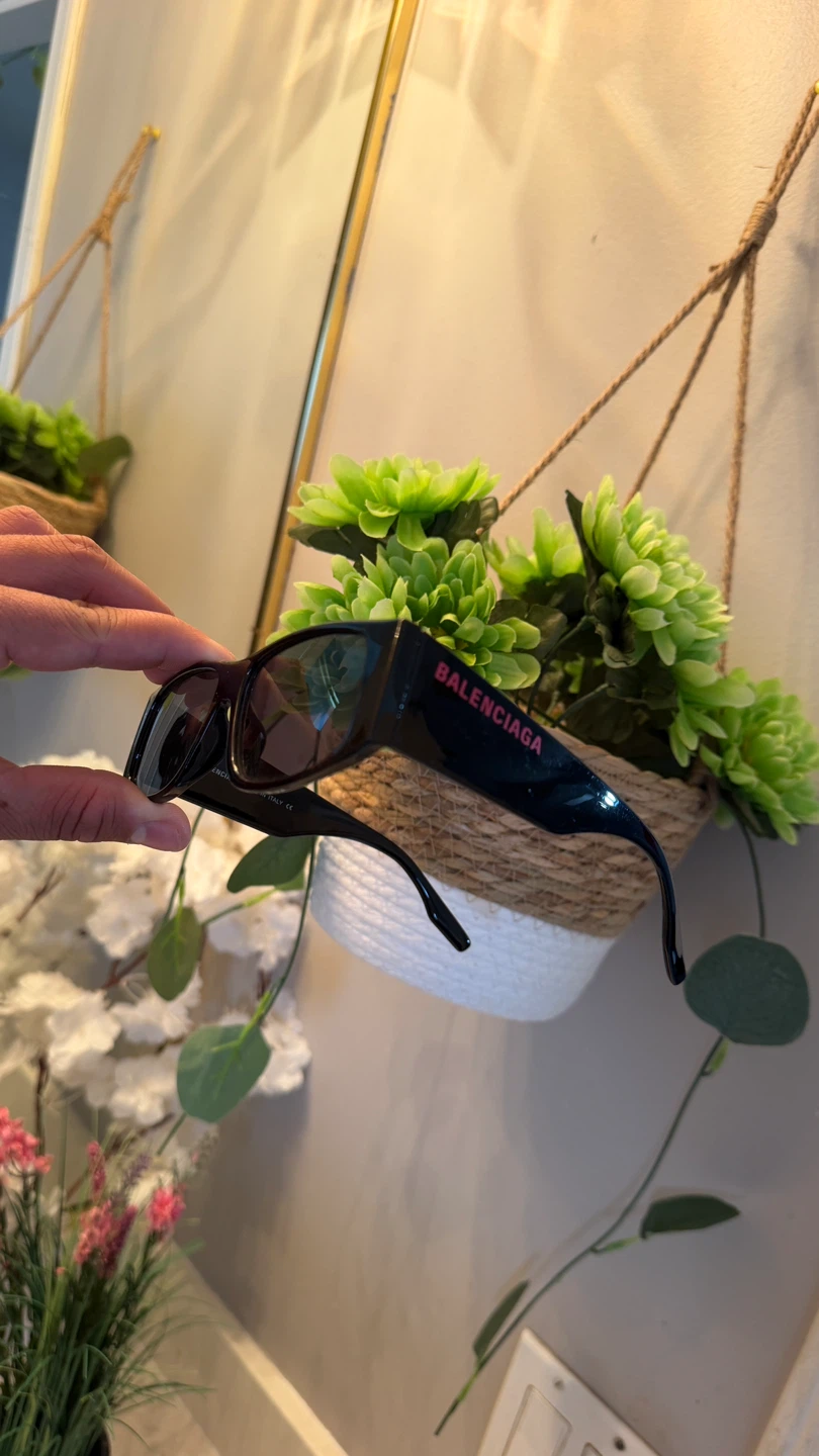Balenciaga Black Sunglasses - photo 2