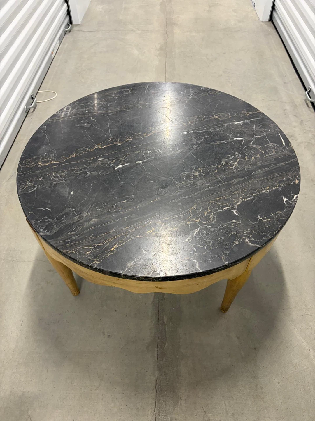 2 round tables for sale - photo 2