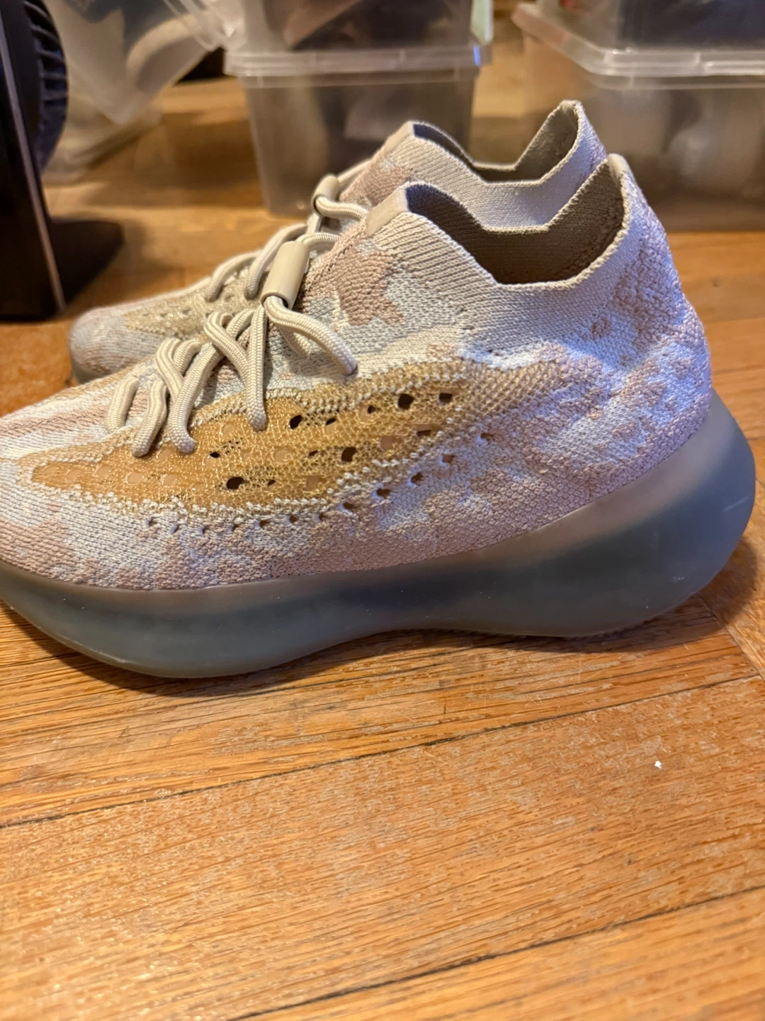 Men’s Size US 6 Adidas Yeezy Boost 380 Sneakers - photo 3