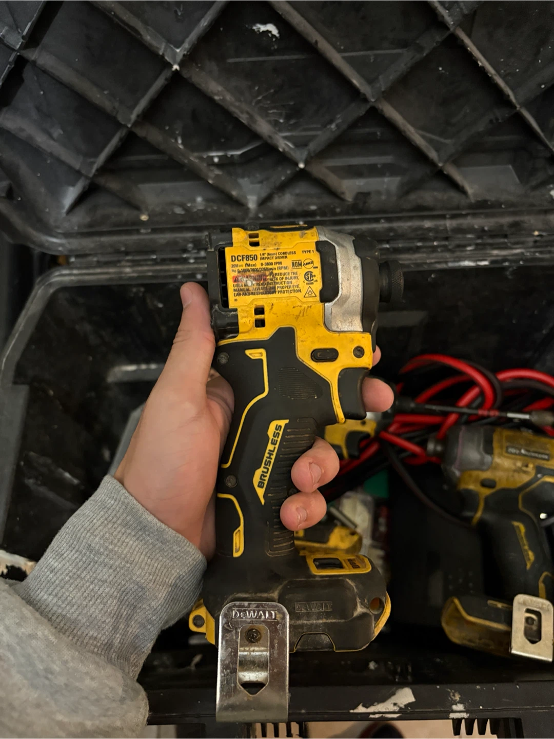 DEWALT Atomic 20V Max Brushless Impact Driver DCF850 - photo 2