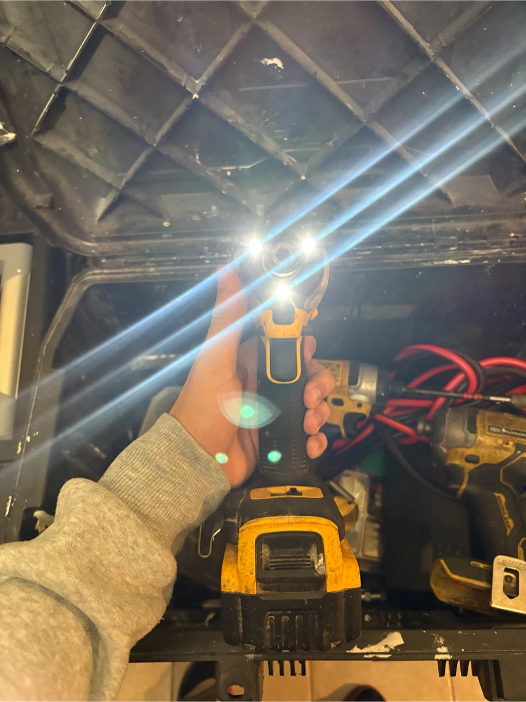 DEWALT Atomic 20V Max Brushless Impact Driver DCF850 - photo 4