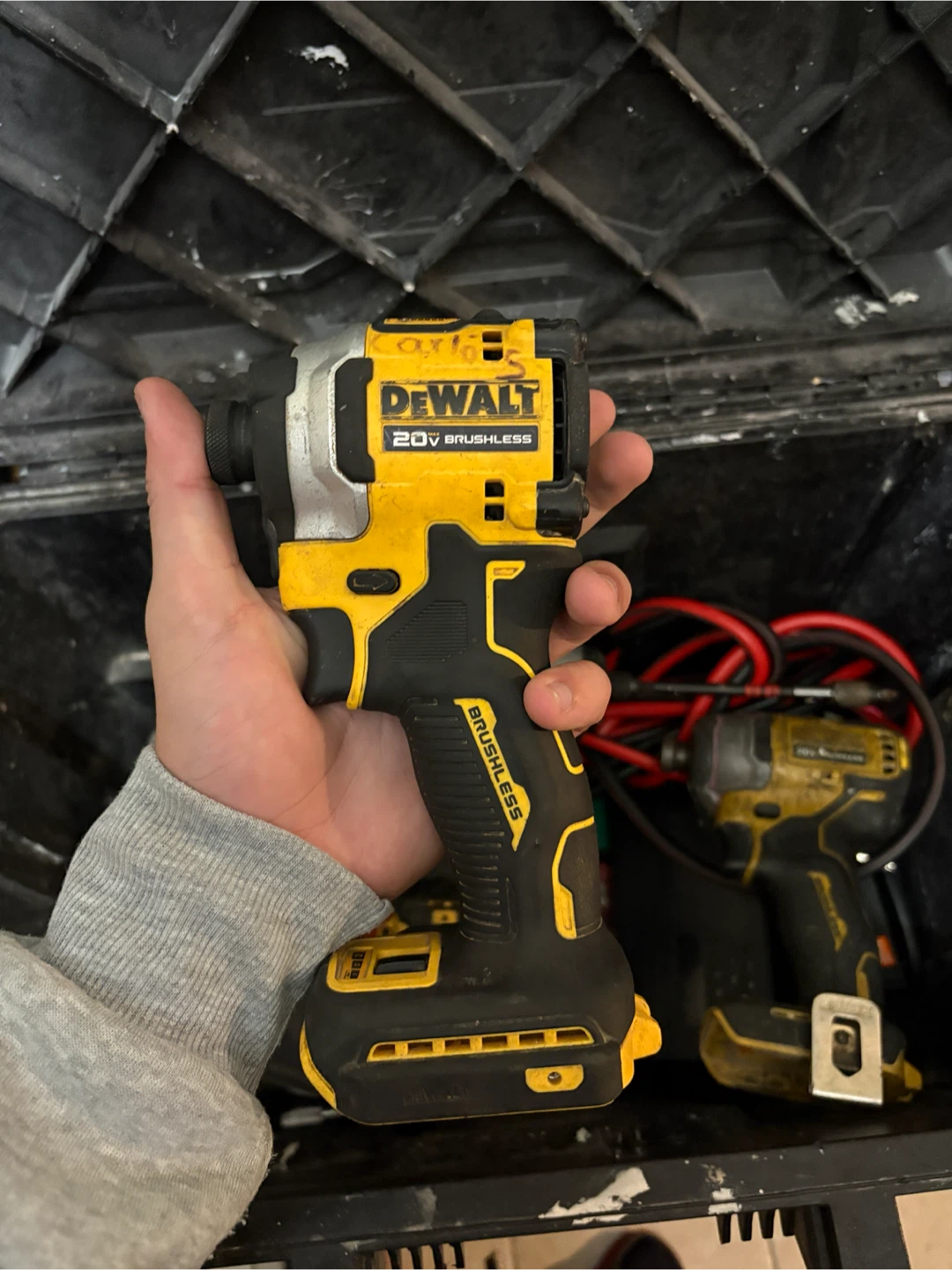 DEWALT Atomic 20V Max Brushless Impact Driver DCF850 - photo 5
