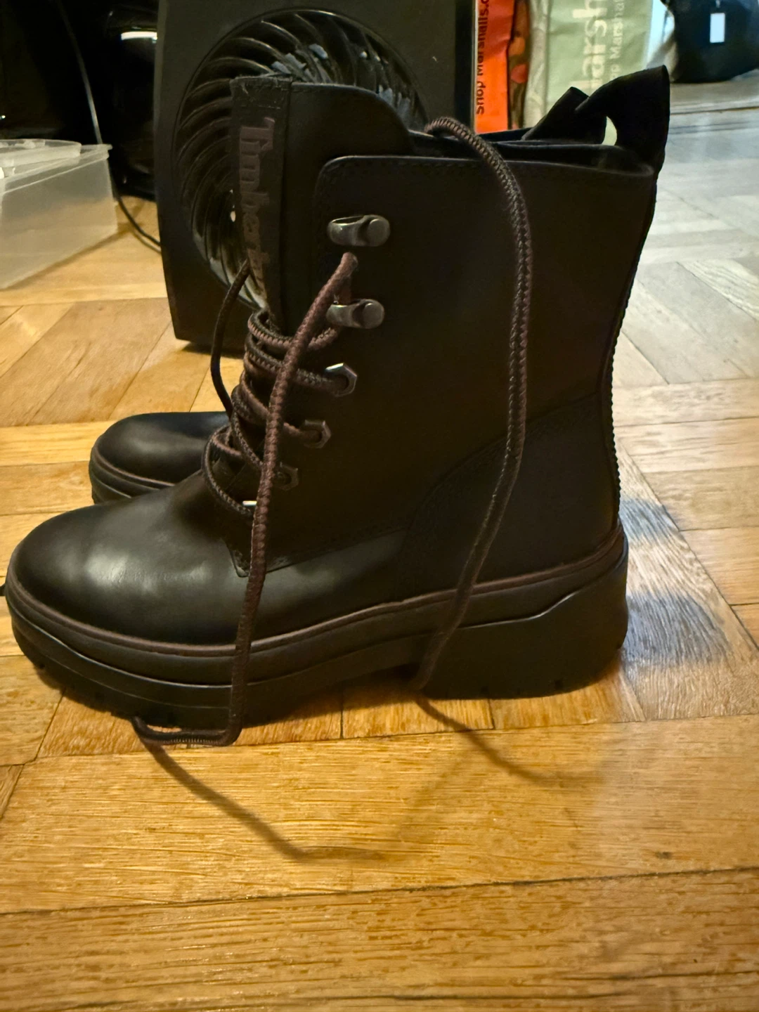 Women’s size 6 Timberland Boots - Black - photo 4