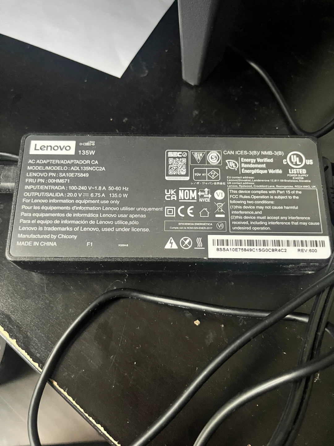 Lenovo Adapter 135 W