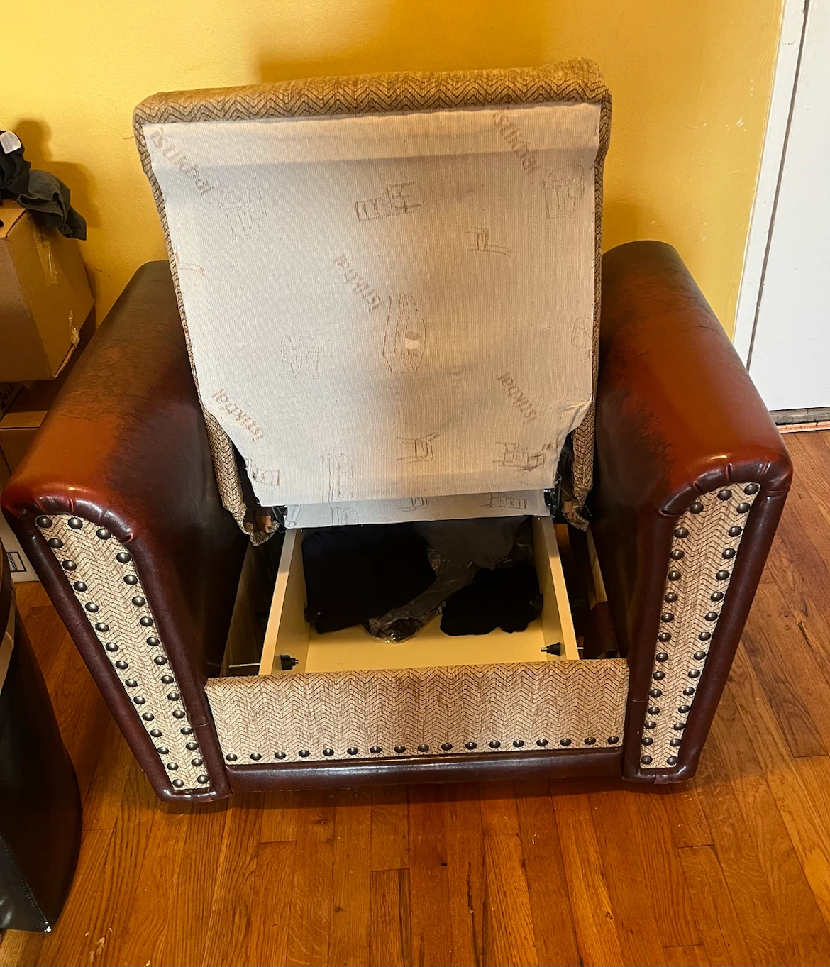 Istikbal Armchair with Storage - photo 4