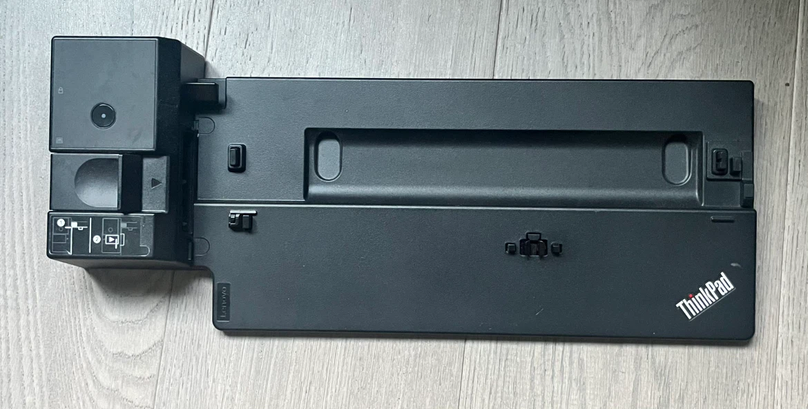 Lenovo ThinkPad docking Station - photo 2