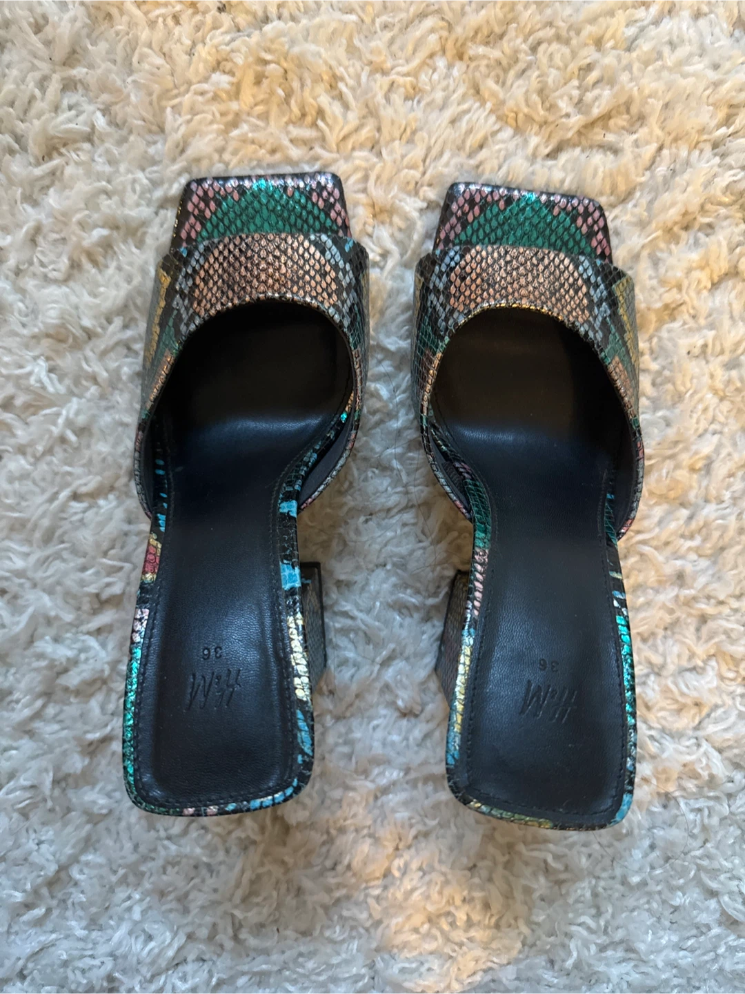 H&M Snakeskin Print Block Heel Mules - photo 3