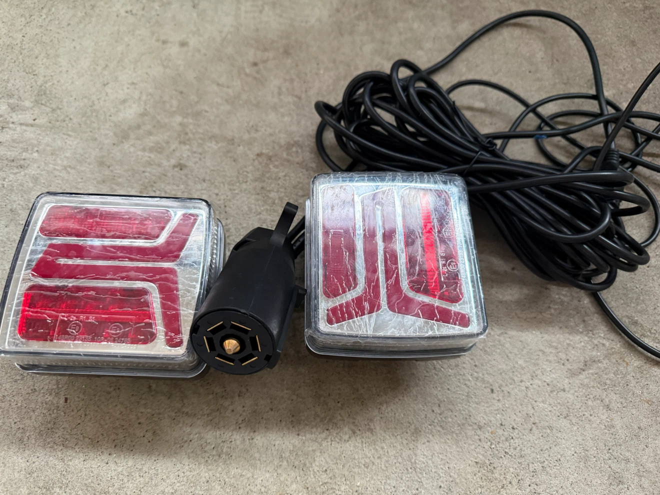 VEVOR 12V Magnetic LED Trailer Lights Kit 7 Pin