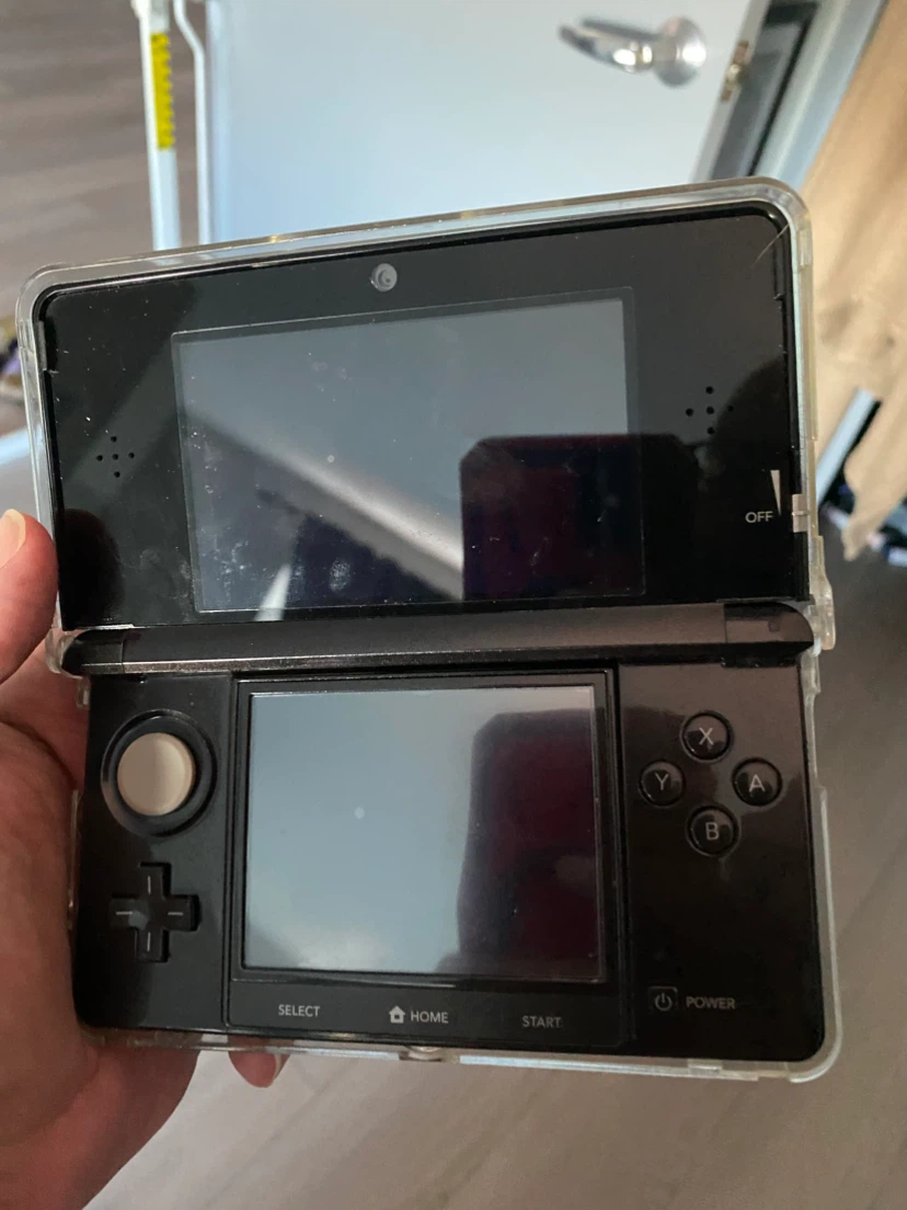 Nintendo 3DS Black Bundle with 8 Games