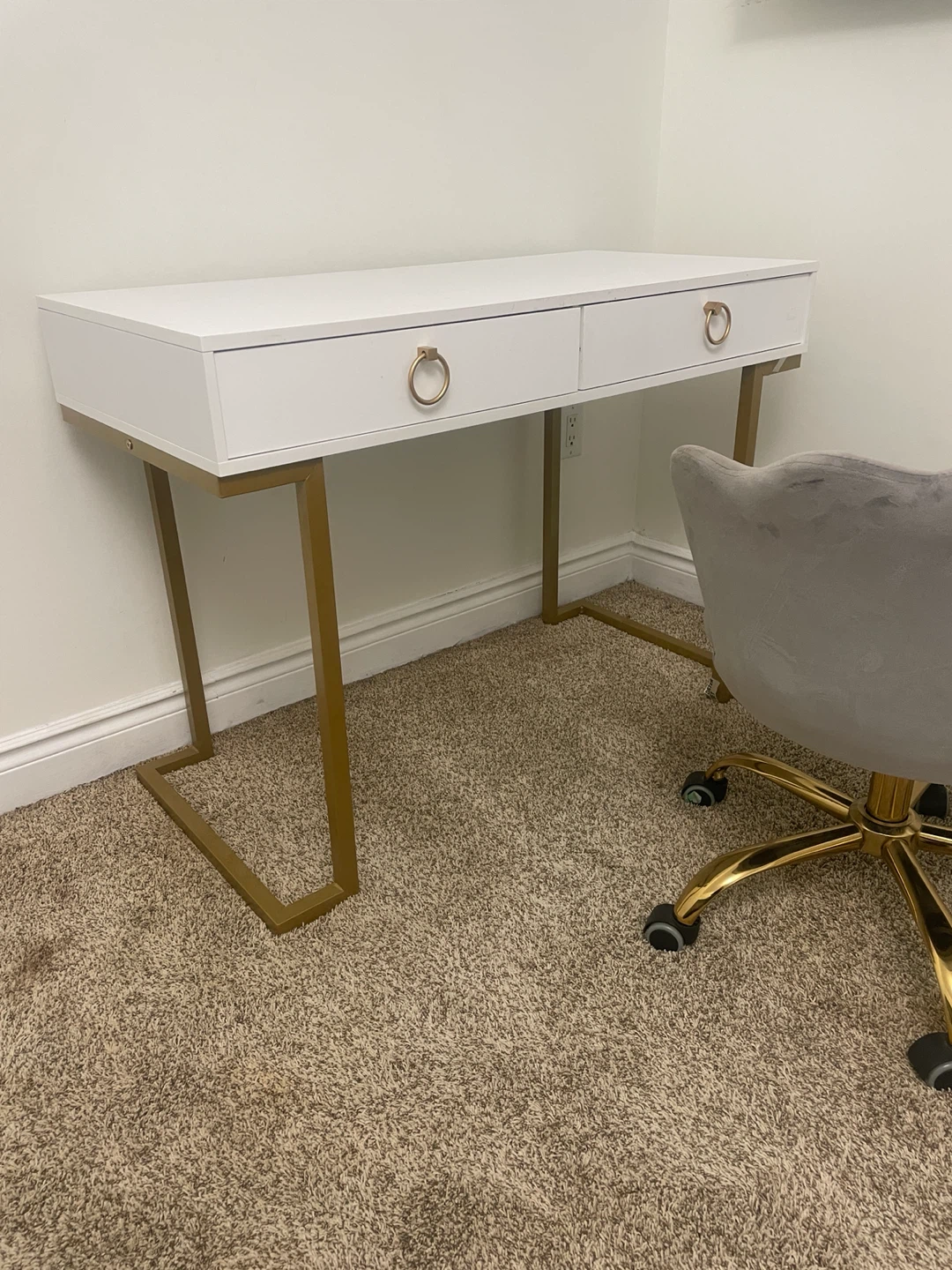 White and Gold Vanity Desk - photo 3