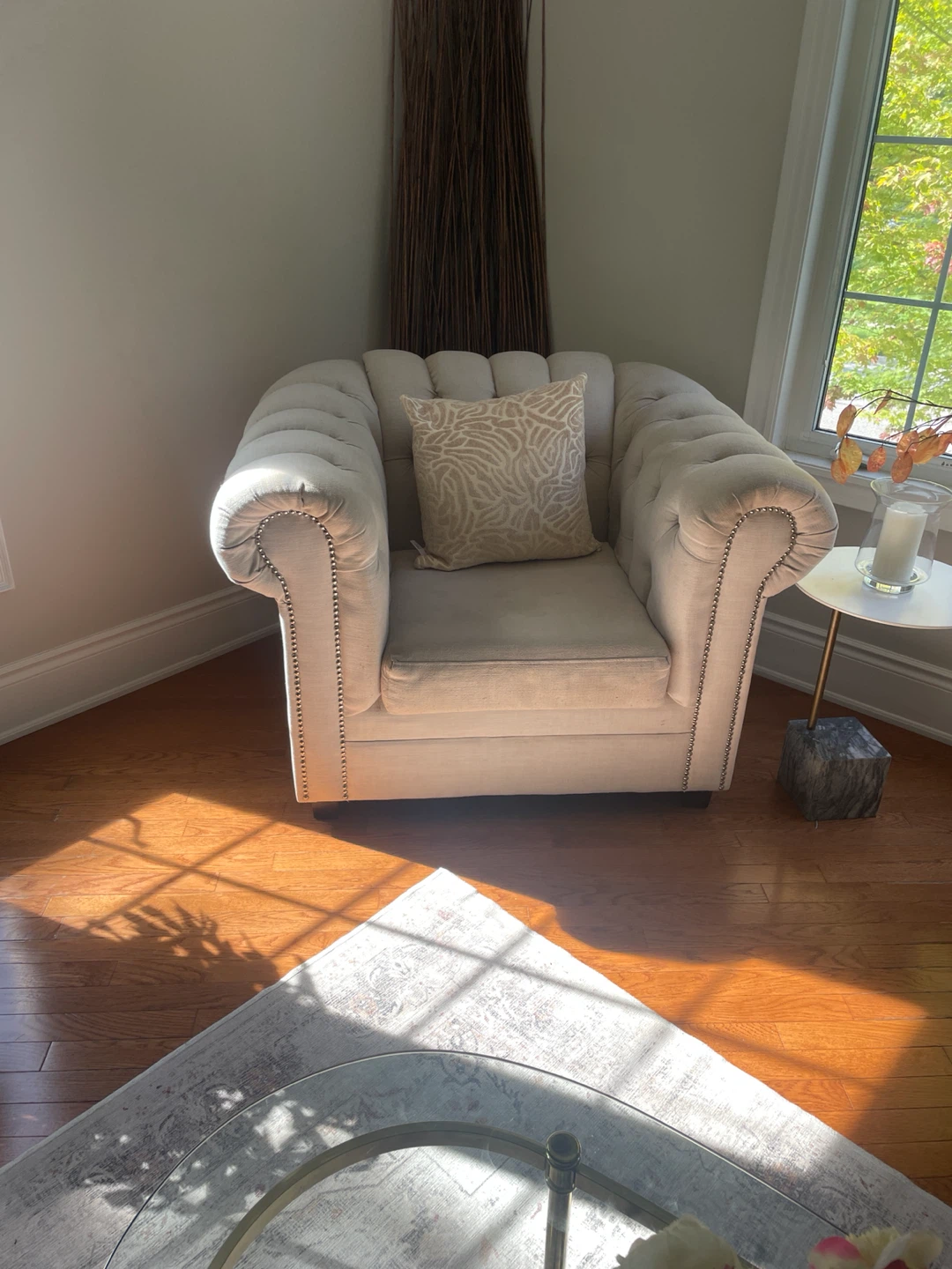 Beige Tufted Accent Chair - photo 2