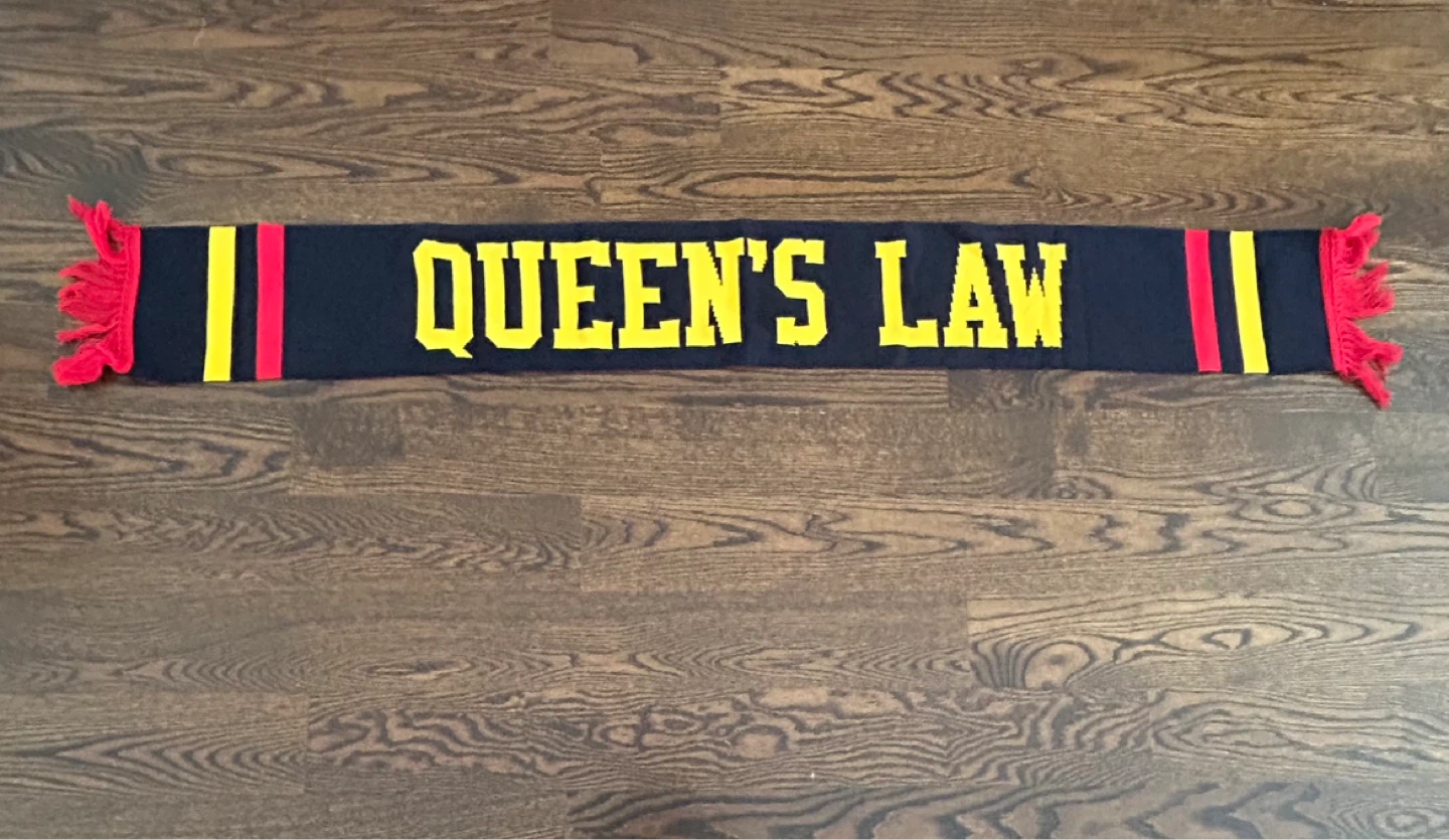 Queen’s Law Scarf