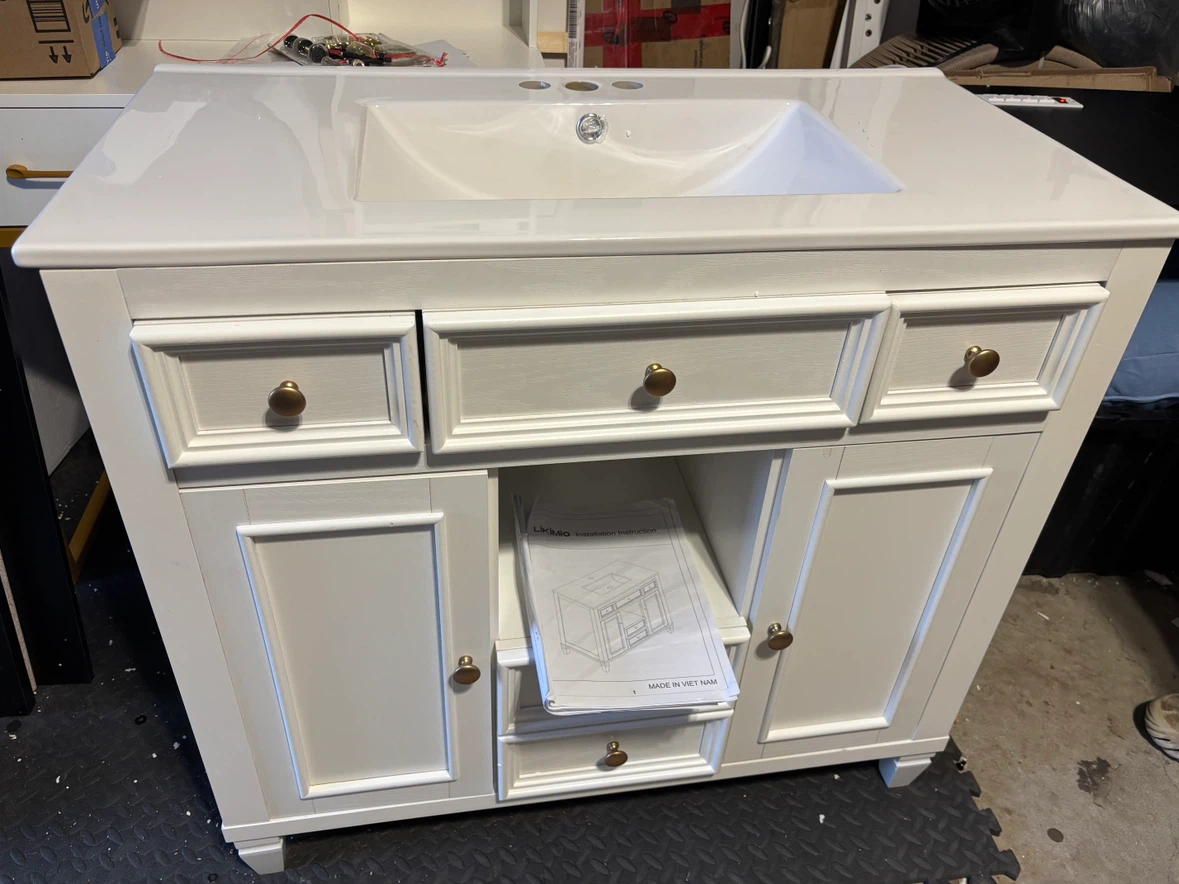 Likimio Bathroom Vanity