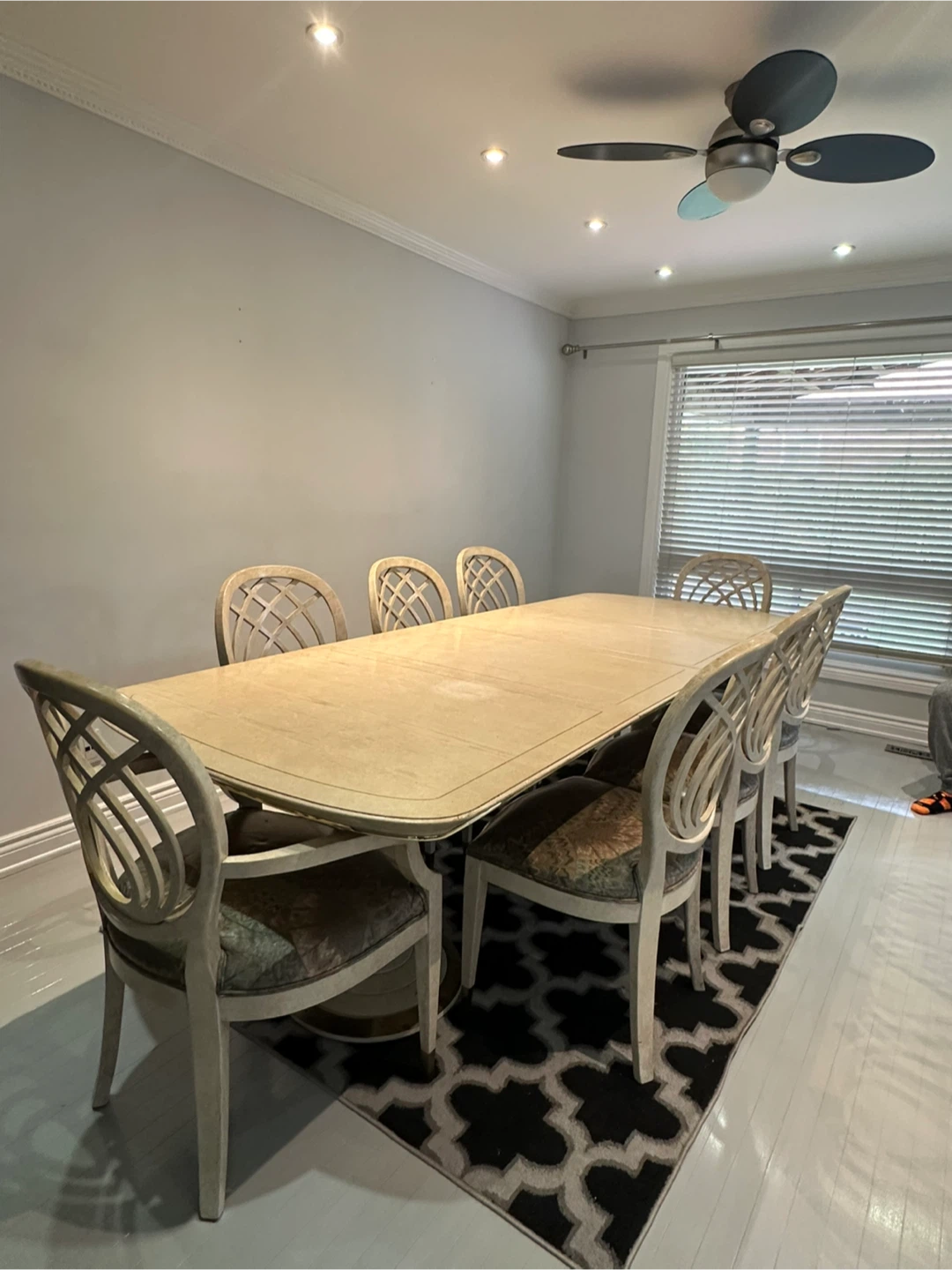 HENREDON dining room 13 pc solid Oak set - photo 2