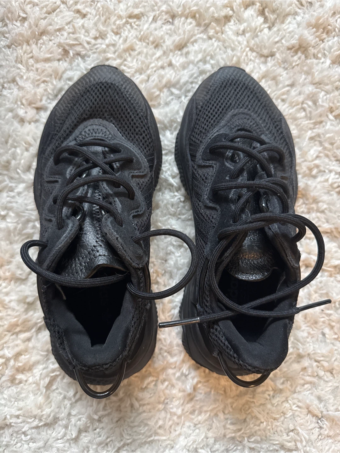 New Adidas OZWEEGO Black Sneakers
