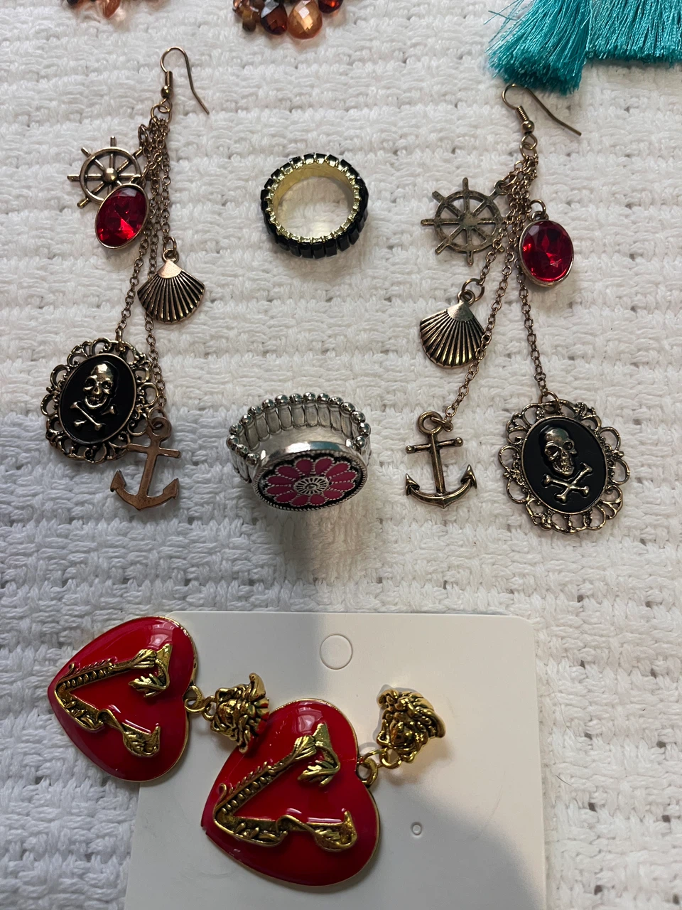 Assorted Fashion Jewelry Collection - photo 5