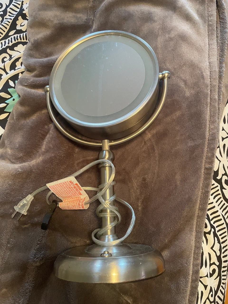 Lighted Vanity Mirror