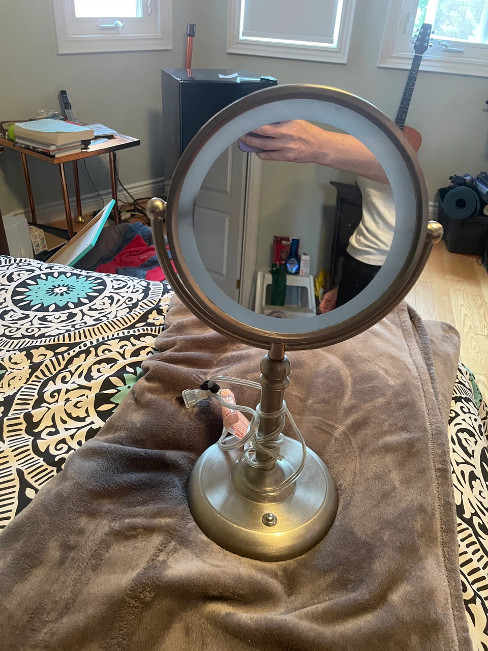 Lighted Vanity Mirror - photo 2