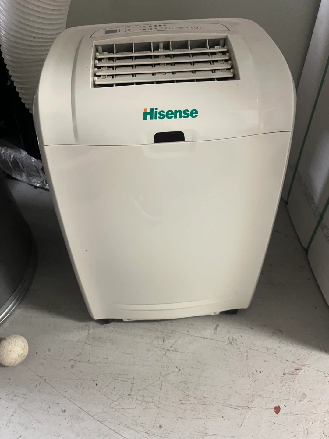Hisense Portable Air Conditioner - photo 2