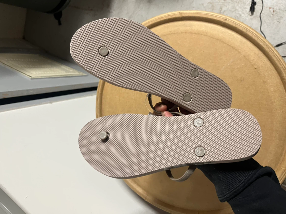Old Navy Thong Sandals, Size 11 brand new - photo 4